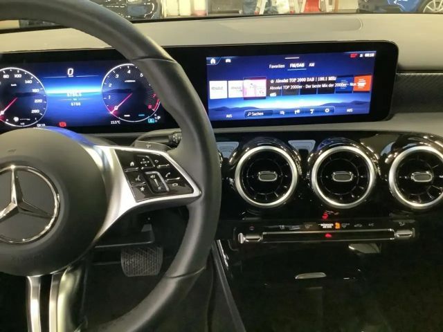 Mercedes-Benz A 200 Progressive