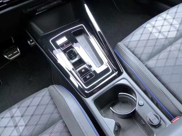 Volkswagen Golf 1.5 eTSI DSG