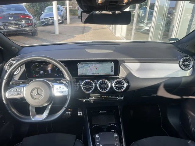 Mercedes-Benz B 200 AMG Line