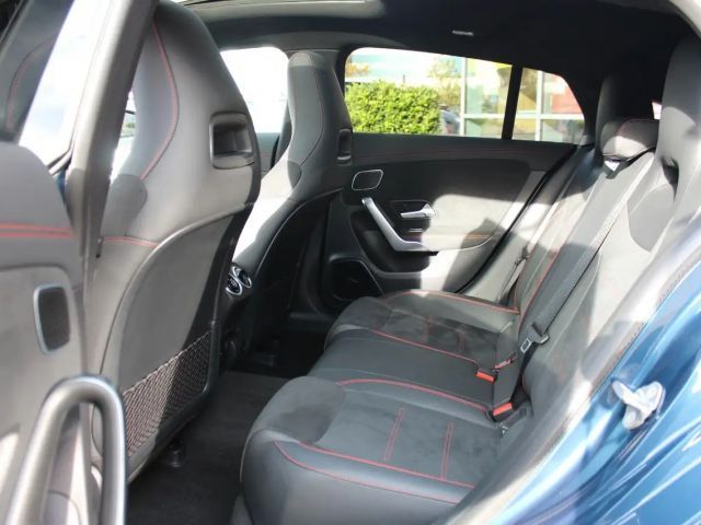 Mercedes-Benz CLA 250 AMG Line