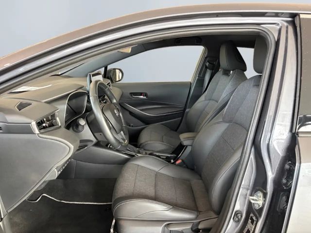 Toyota Corolla Hybride Team D