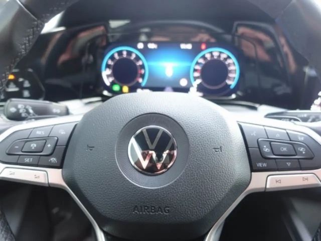 Volkswagen Golf 2.0 TSI DSG Golf VIII Style