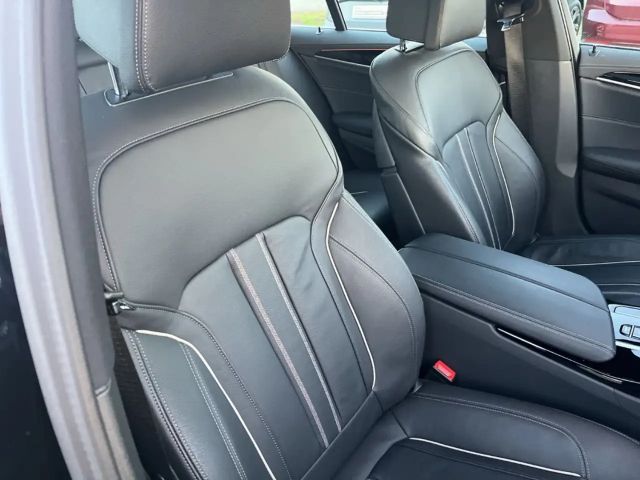 BMW 520 520d Luxury Line Touring xDrive