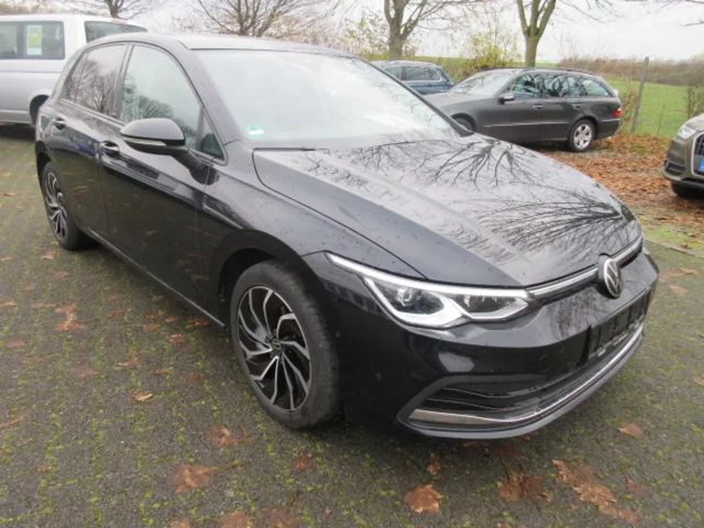 Volkswagen Golf 1.5 eTSI DSG IQ.Drive