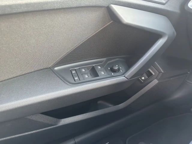 Audi A3 40 TFSI Hybride S-Line Sedan