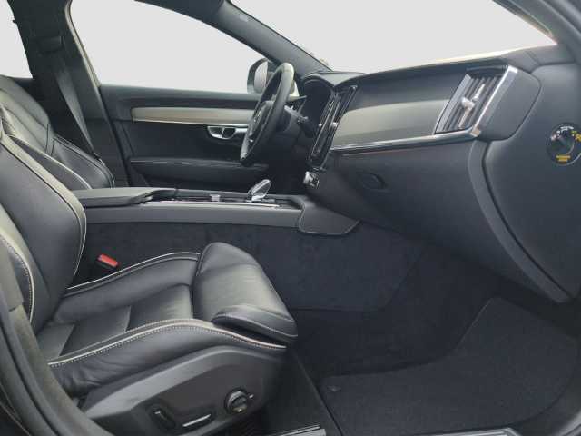 Volvo V90 Cross Country AWD Plus