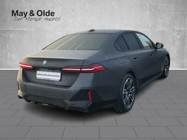 BMW 520 520d M-Sport Sedan