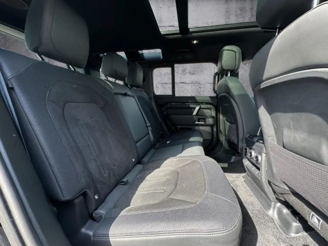 Land Rover Defender 110