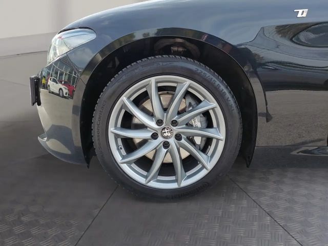 Alfa Romeo Giulia AT8 Q4 TI