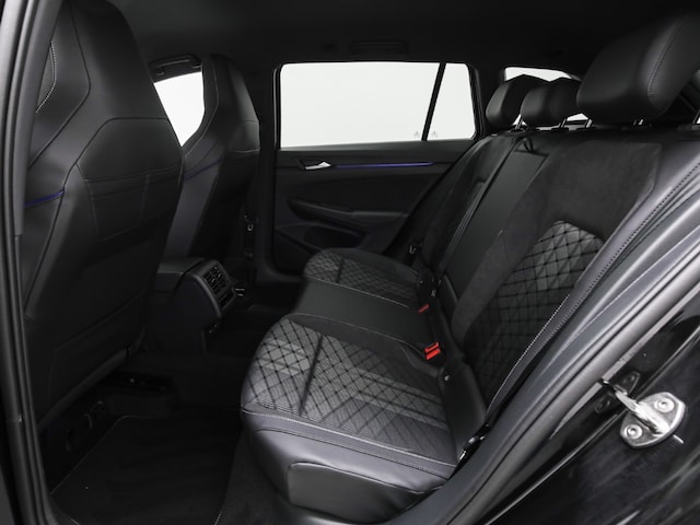 Volkswagen Golf 1.5 eTSI DSG R-Line Variant