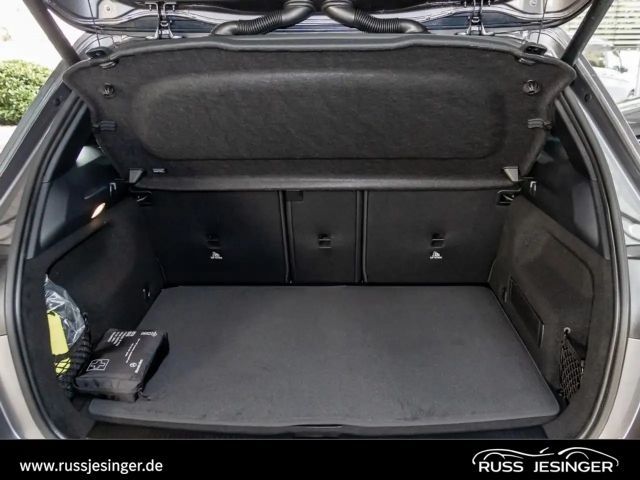 Mercedes-Benz B 220 4MATIC Progressive Sedan