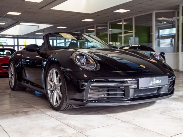 Porsche 992 Cabrio Carrera