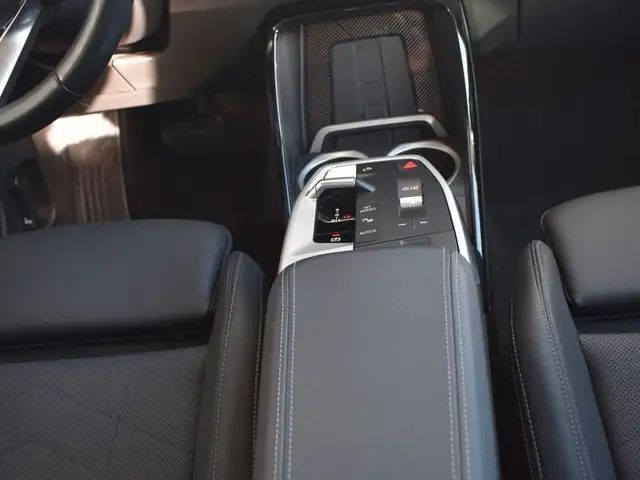 BMW X1 xDrive23i Aut. xLine Mild-Hybrid Navi AHK