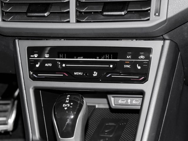 Volkswagen Taigo Taigo 1.0 R-LINE DSG NAVI BLACKSTYLE MATRIXLED