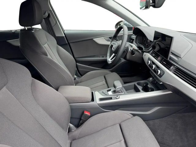 Audi A4 35 TFSI Avant S-Tronic