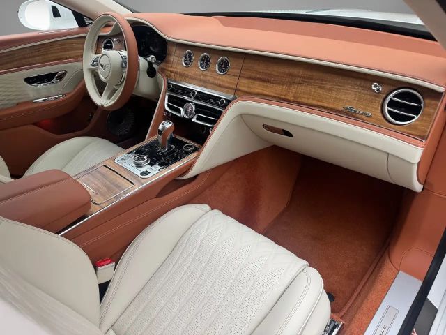 Bentley Flying Spur Hybrid V8