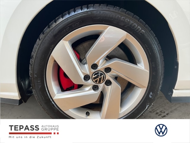 Volkswagen Golf 2.0 TSI