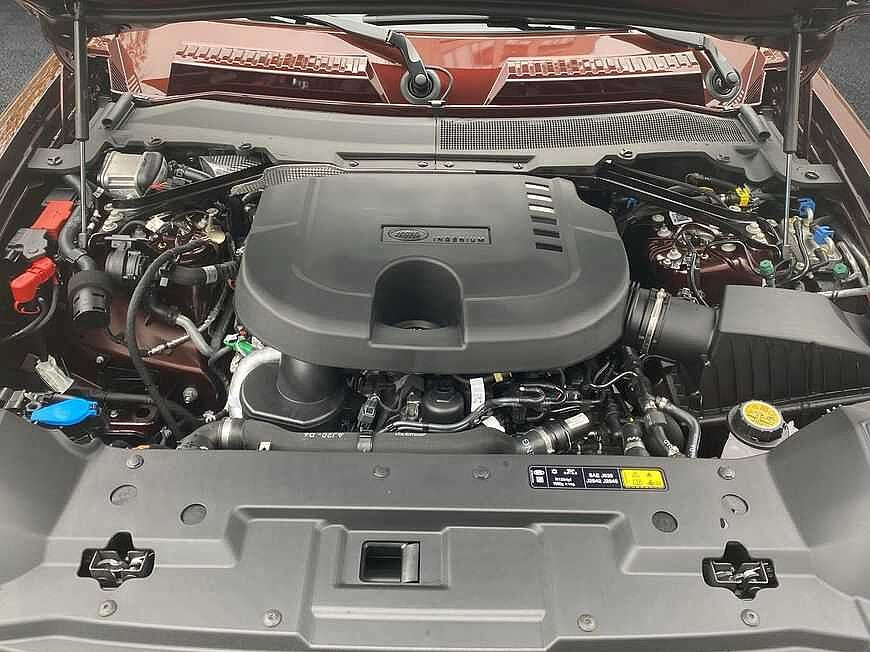 Land Rover Defender 110