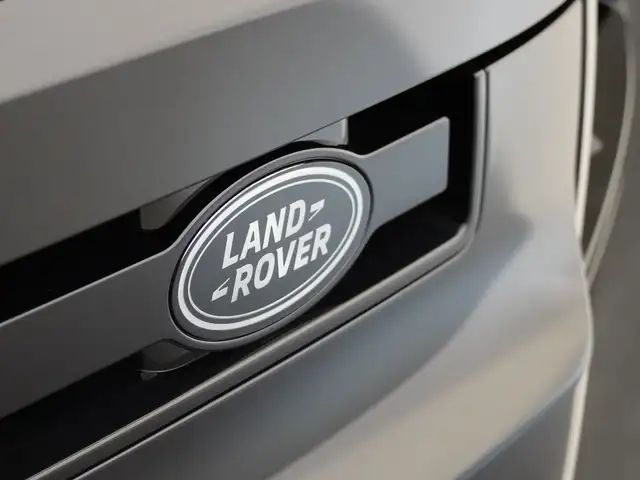 Land Rover Defender SE