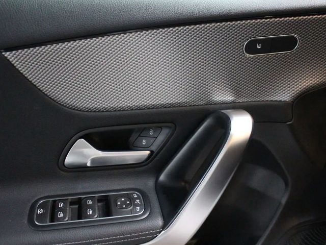 Mercedes-Benz A 180 Progressive