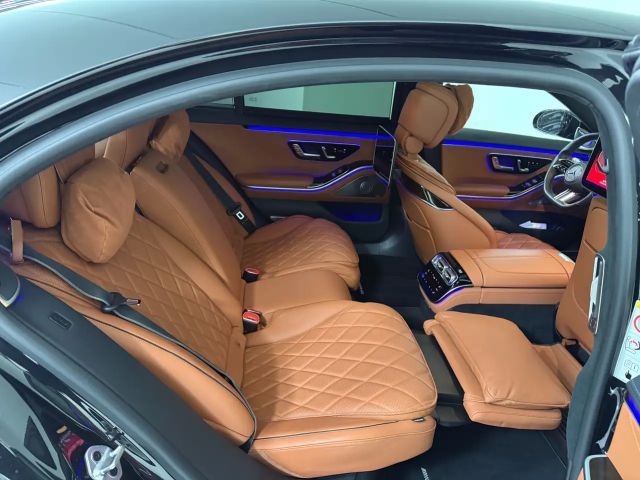 Mercedes-Benz S 500 AMG Line Sedan