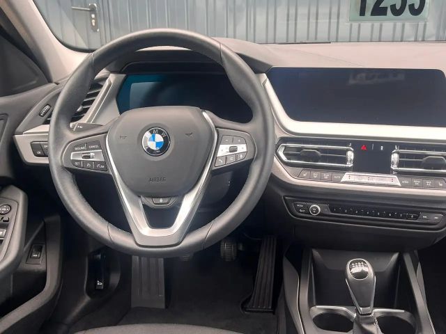 BMW 116 116i 5-deurs Sedan