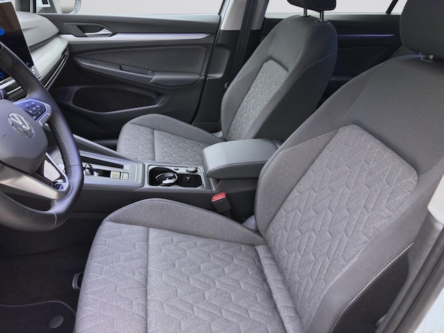 Volkswagen Golf 1.5 eTSI DSG Life Variant