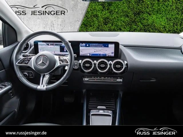 Mercedes-Benz B 180 Progressive Sedan