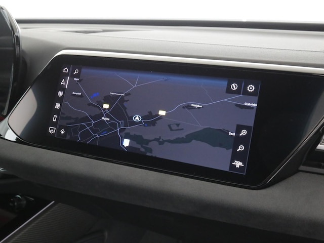 Audi A6 Avant Quattro S-Tronic