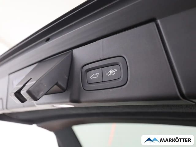 Volvo V90 AWD Dark Plus T6