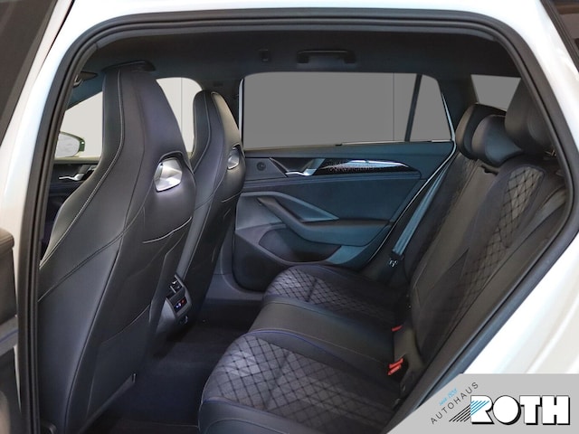 Volkswagen Passat DSG R-Line