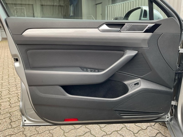 Volkswagen Passat 2.0 TDI Business DSG Variant