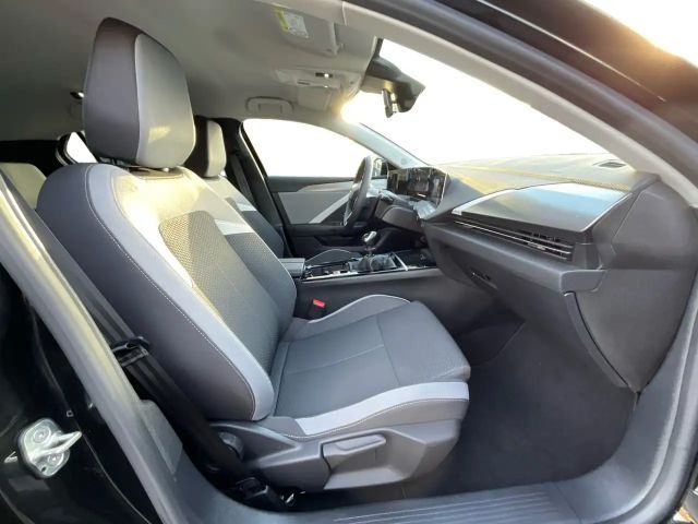 Opel Astra 1.2 Turbo Edition Turbo