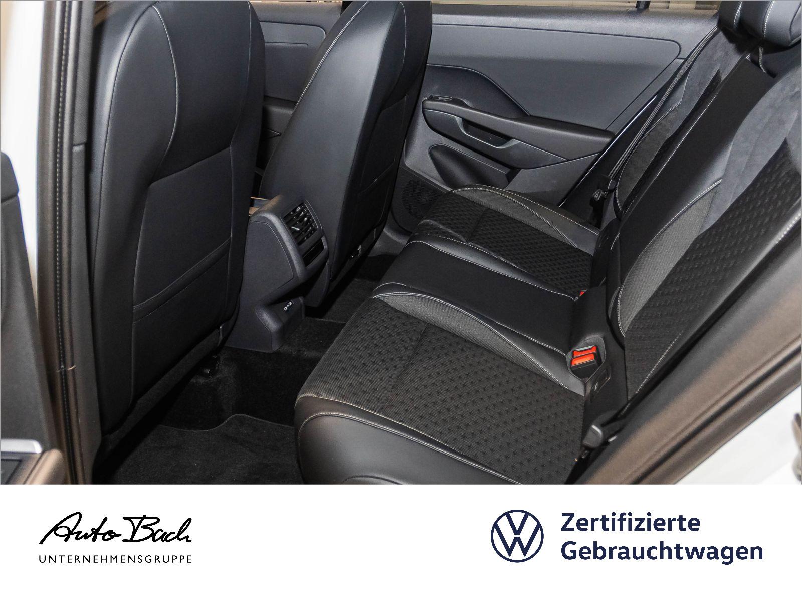 Volkswagen T-Roc 1.5 eTSI DSG R-Line Style