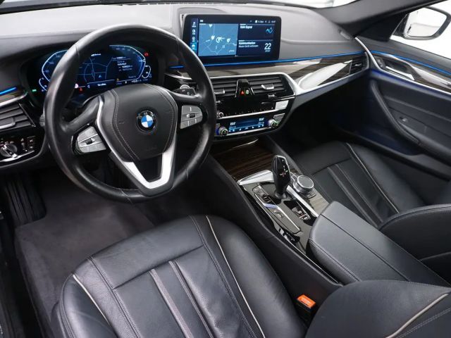 BMW 530 530e Luxury Line xDrive