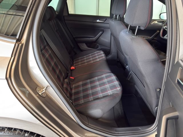 Volkswagen Polo 2.0 TSI