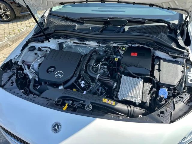 Mercedes-Benz B 200 Progressive Sedan