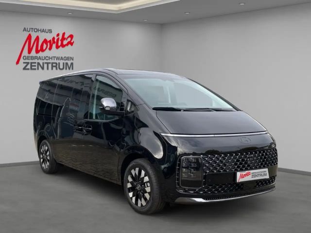 Hyundai Staria Signature