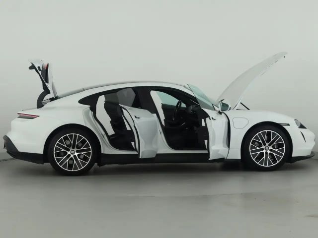 Porsche Taycan Plus LED*Panorama*Bose*PDC*Kamera*DAB*20"