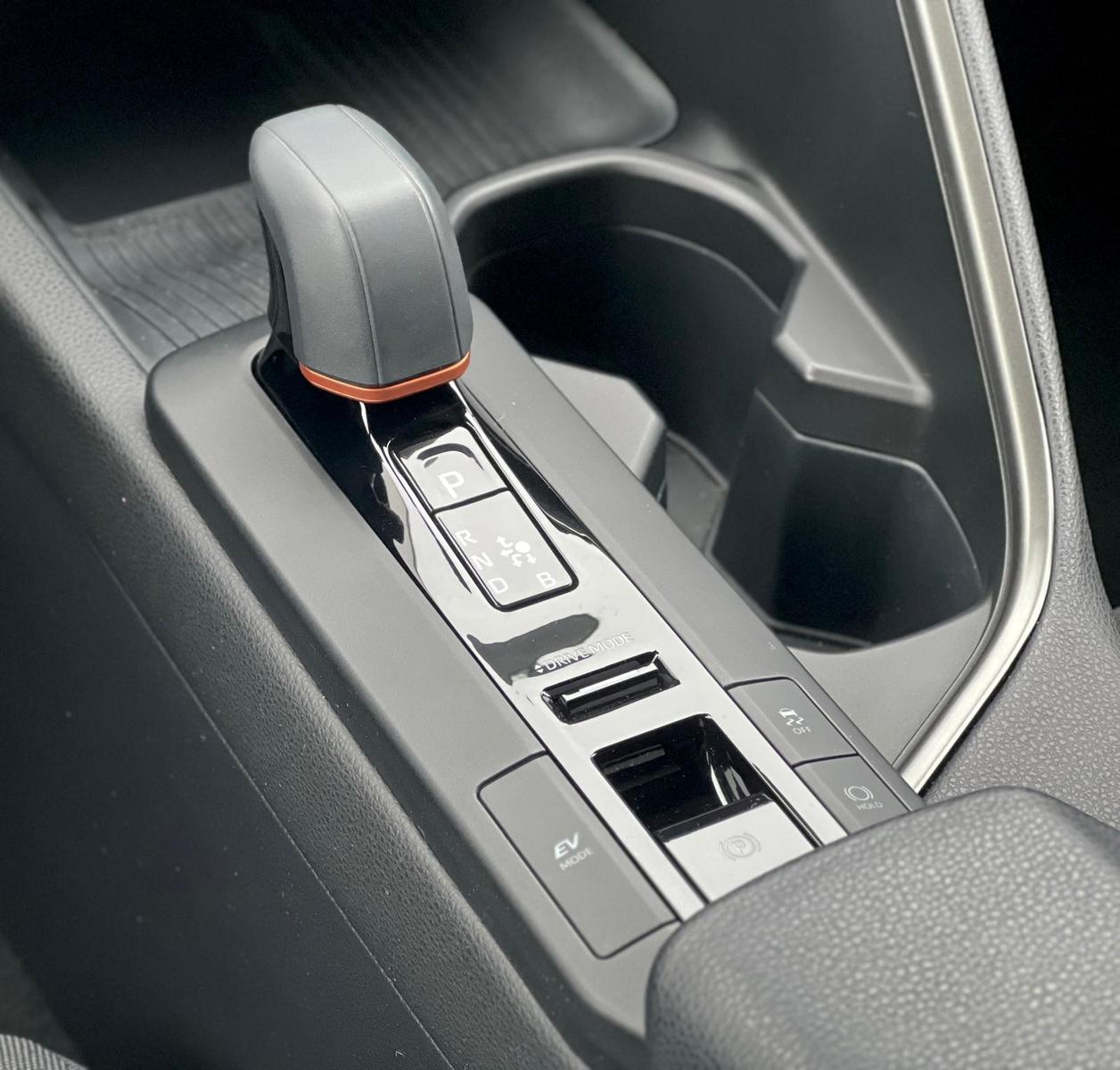 Toyota C-HR 1,8  Spur Distronic Kamera