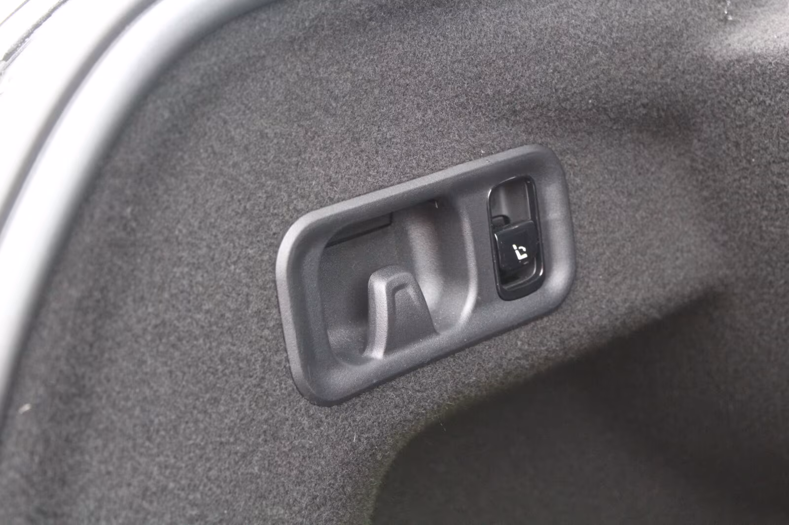 Mercedes-Benz E 200 AMG Line Sedan