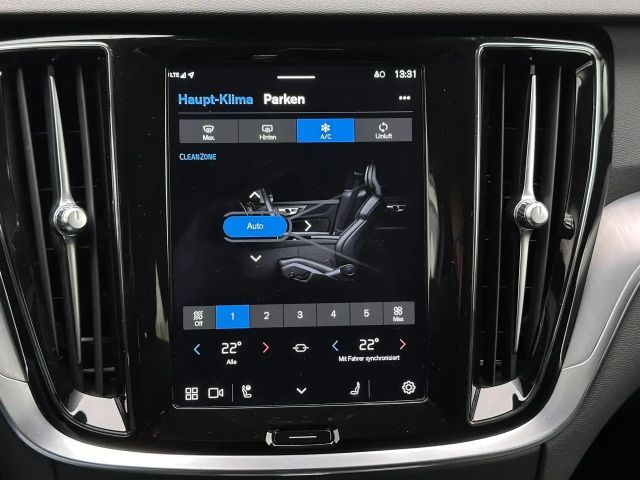 Volvo V60 AWD Core Recharge T6