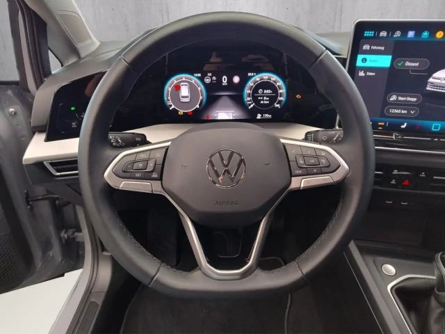 Volkswagen Golf 1.5 TSI Life Variant