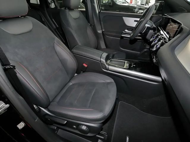 Mercedes-Benz GLA 200 AMG Line