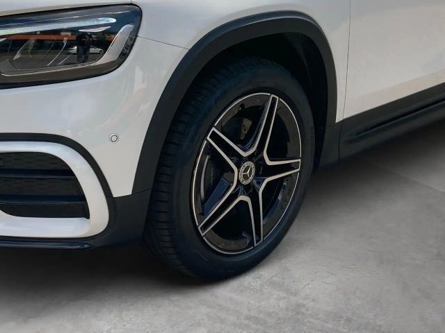 Mercedes-Benz GLB 180 AMG Line