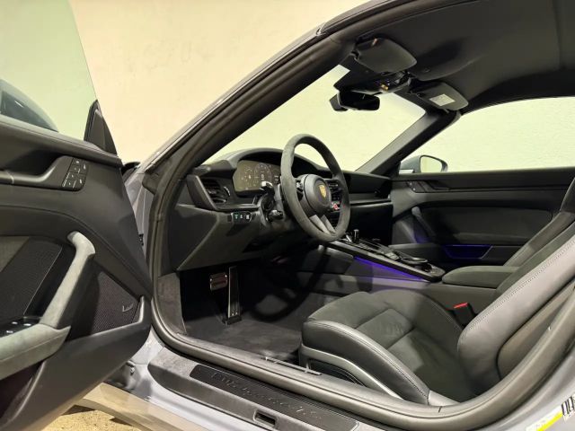 Porsche 992 4 Cabrio GTS Targa