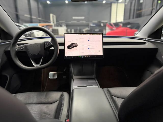 Tesla Model 3 RWD