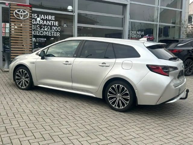 Toyota Corolla Hybride Team D