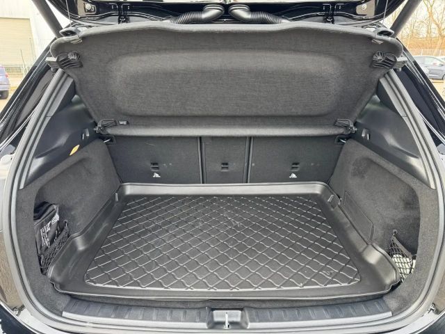 Mercedes-Benz GLA 200 AMG Line