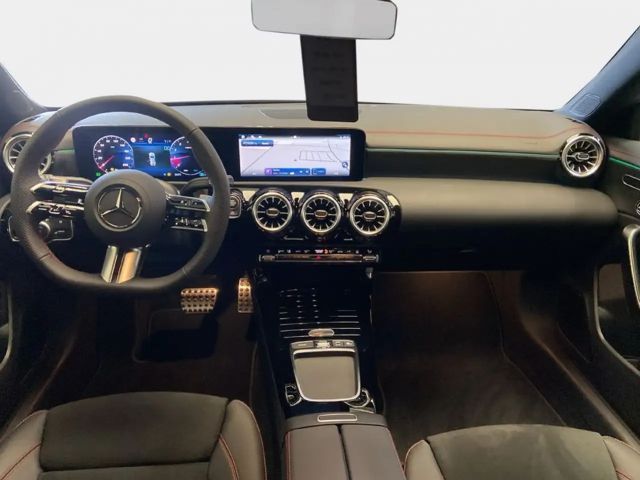 Mercedes-Benz CLA 180 CLA